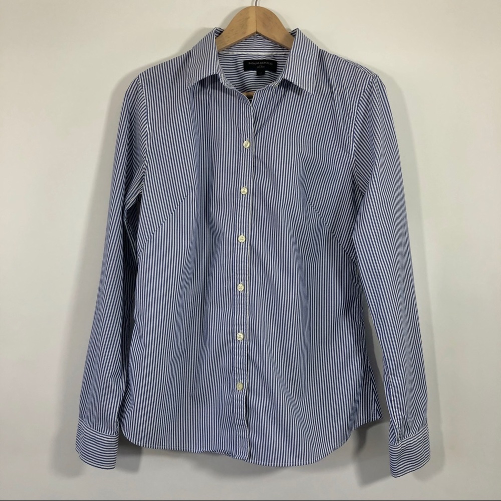 Banana Republic Non-Iron Button Up Shirt